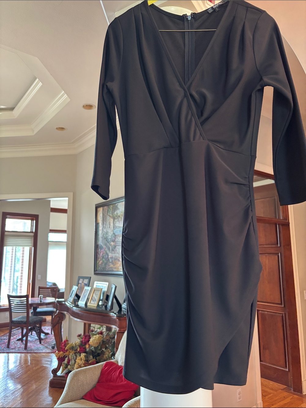 Women's Black V-Neck Midi Dress with Three-Quarter Sleeves